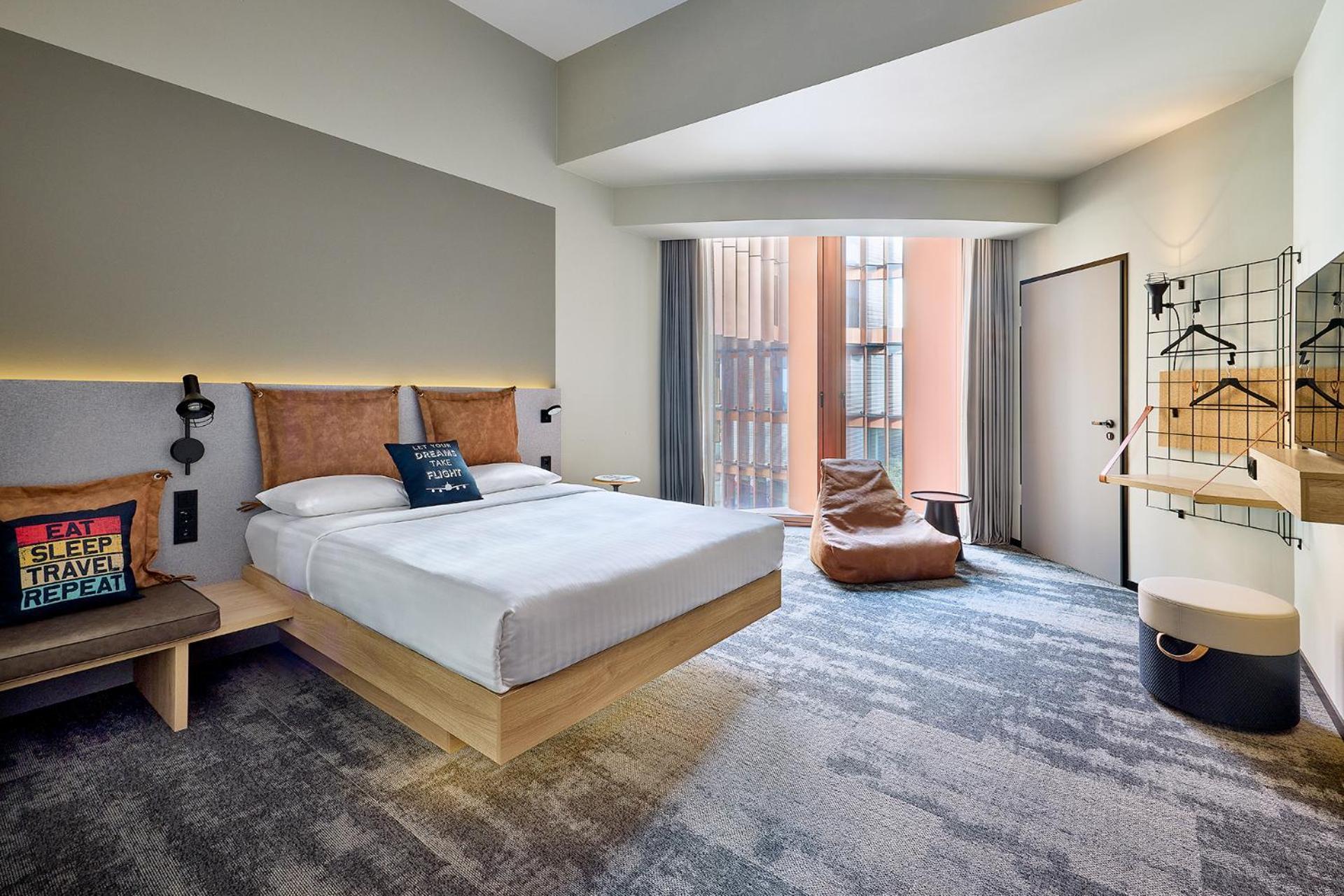 Готель Moxy Luxembourg Airport Niederanven Екстер'єр фото