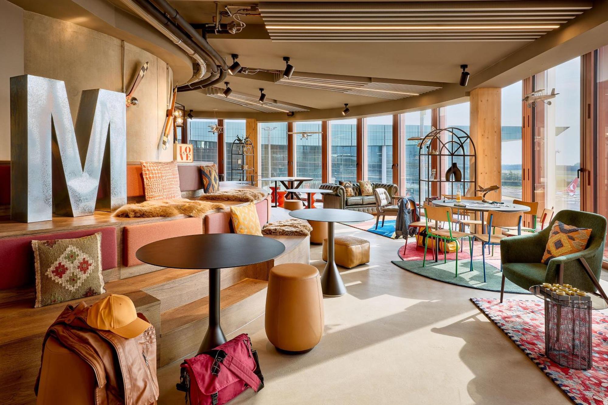 Готель Moxy Luxembourg Airport Niederanven Екстер'єр фото